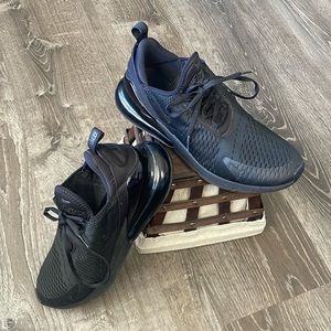 Men’s Nike shoe in used good condition